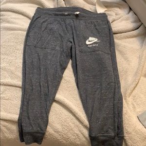 Women’s Nike vintage capris